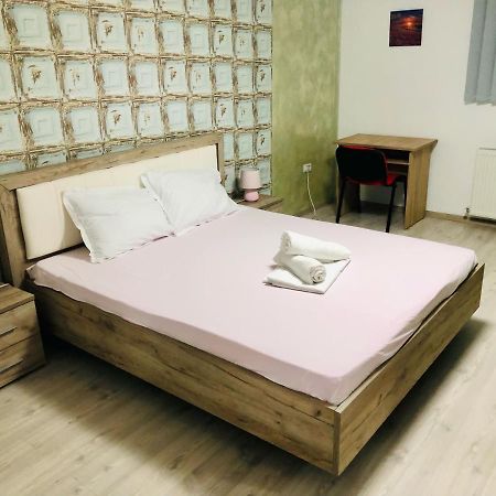 Central Park - Big Apartment - 3 Rooms - Free Parking T5 Timişoara Exterior foto